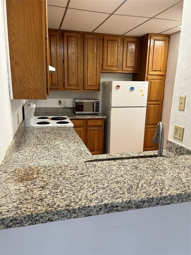 Building Photo - 2213 S Braeswood Blvd