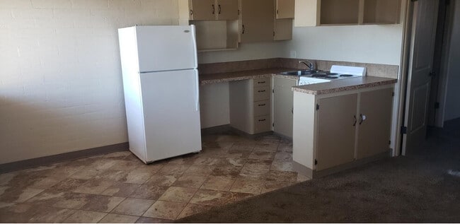 Photo - 838 Avenue B