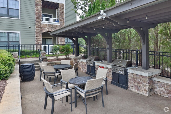 Outdoor Kitchen