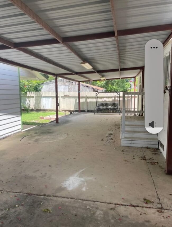 Photo - 141 W Dickson Ave