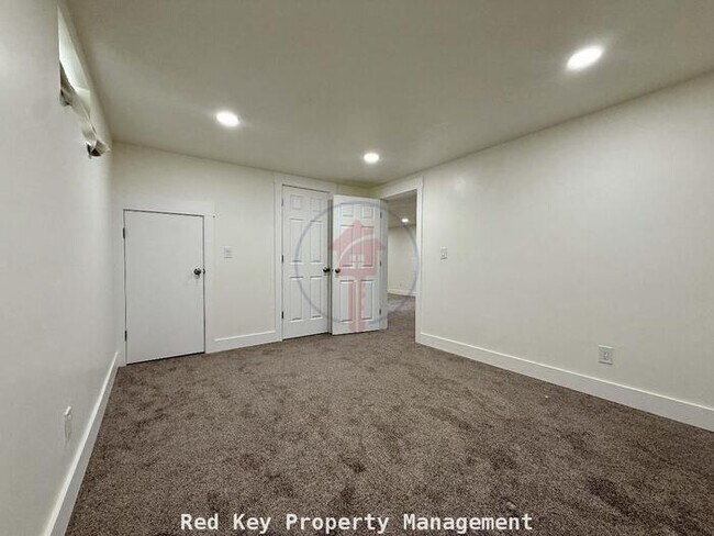 Stansbury Ave Duplex