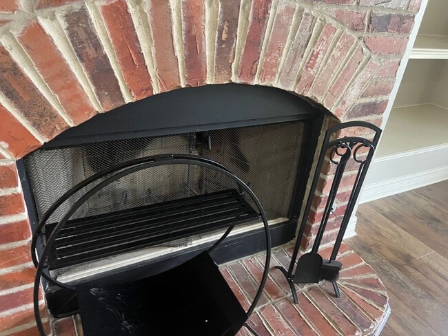 Photo - KINGS POINT-GATED COMMUNITY NEAR LSUS COLLEGE