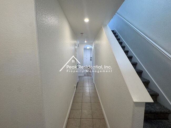 Photo - Great 4 Bd/2.5Ba Duplex with 1 Car Garage!
