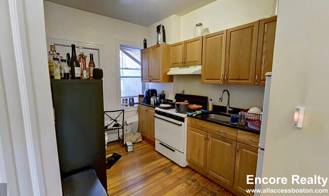 Photo - 53 Joy St Unit 4