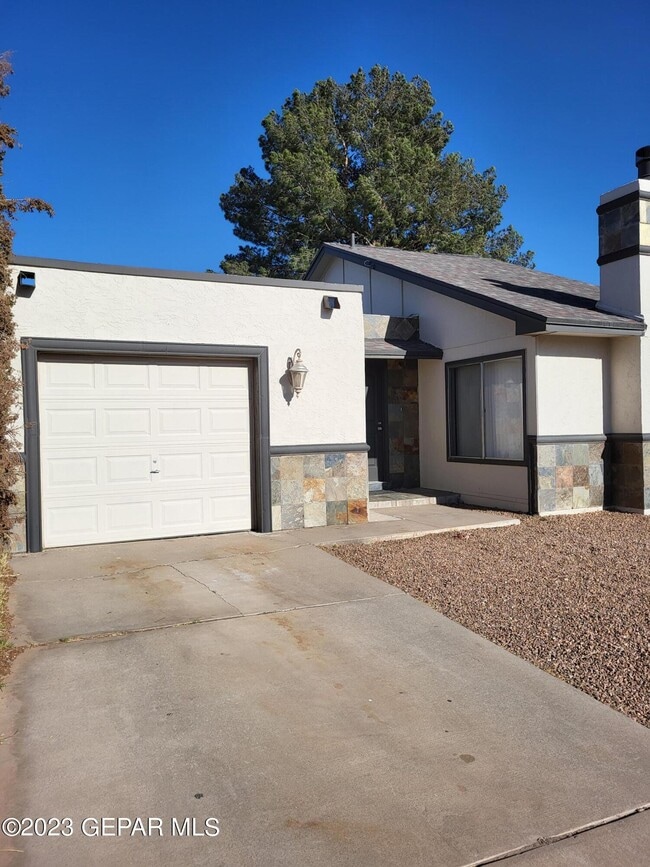 Photo - 1802 Frank Sinatra Pl