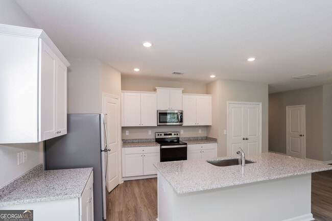 Photo - 522 Firethorn Ct