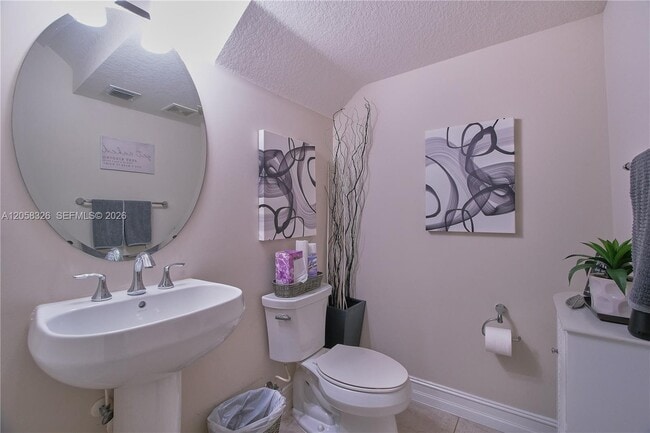 Photo - 129 Riverwalk Cir E