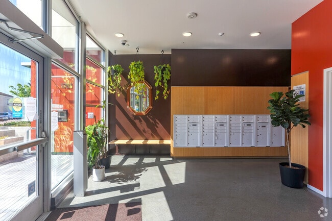 Lobby - Eagle Park Apartments