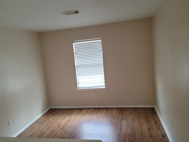 Building Photo - 7915 Summerfern Ct