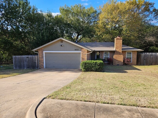 Building Photo - (3) Bed/(1.5) Bath in Noble Avail NOW!