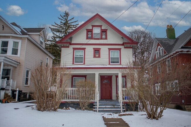 Photo - 842 Westcott St House