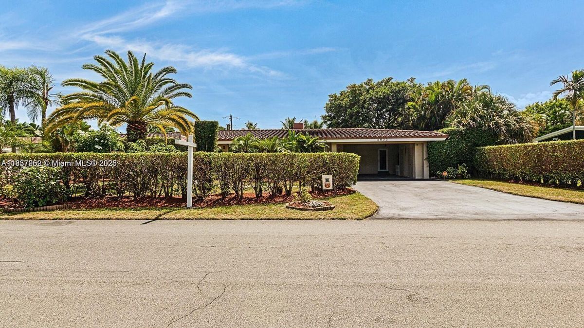 Photo - 2632 NE 30th St Unidad HOME