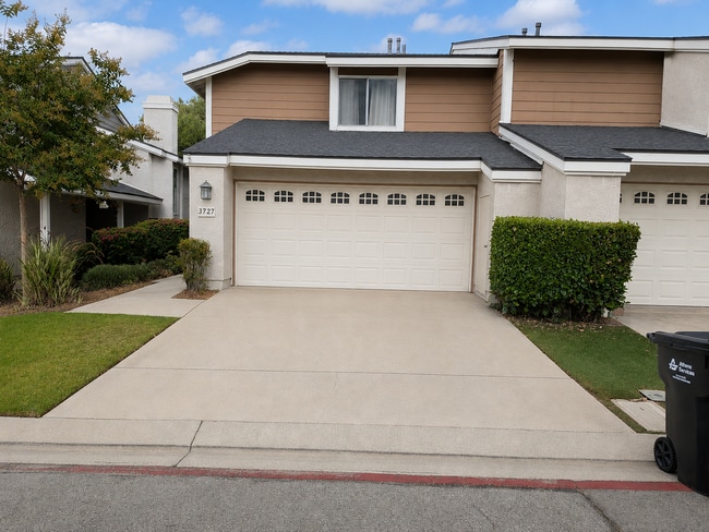 3727 Mesa Oak Ln