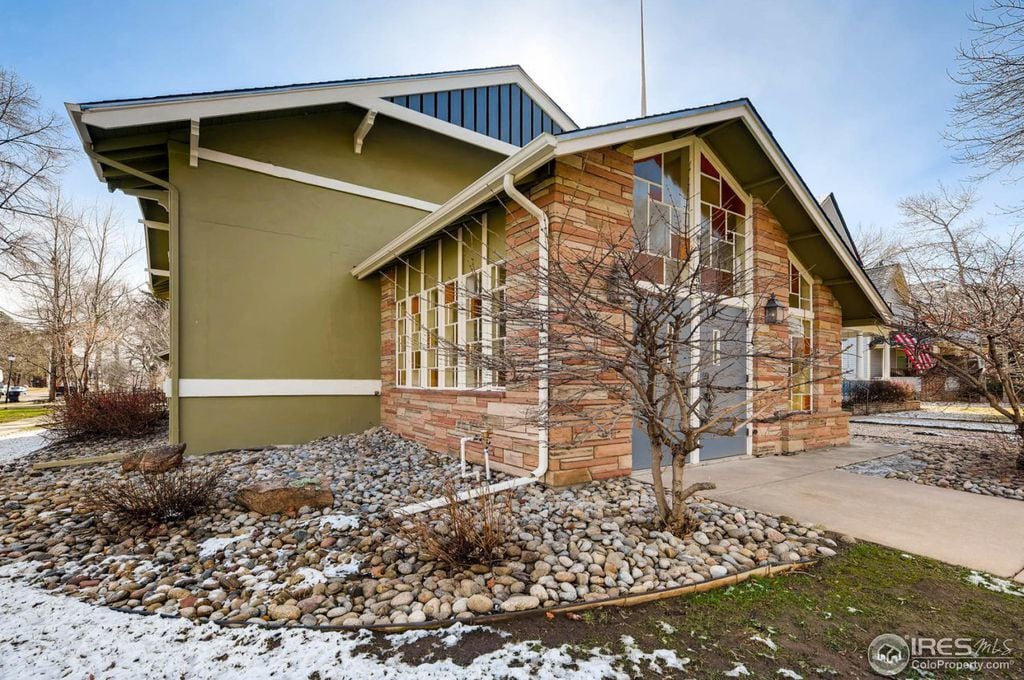 HISTORIC CHURCH CONVERTED TO MODERN 4BED/2... - HISTORIC CHURCH CONVERTED TO MODERN 4BED/2...