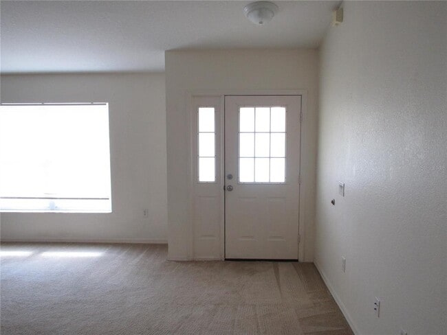 Photo - 4565 Fairlane Dr