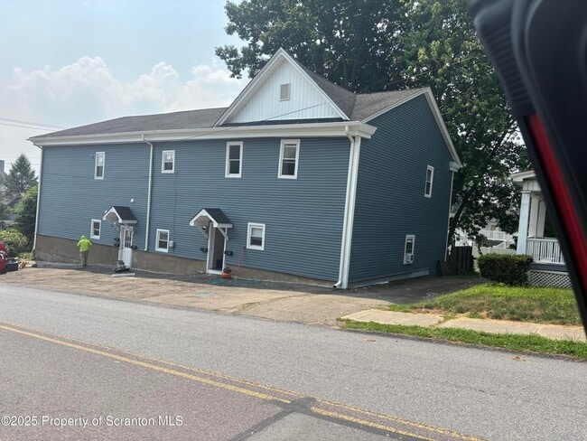 Building Photo - 209 Oak St Rental