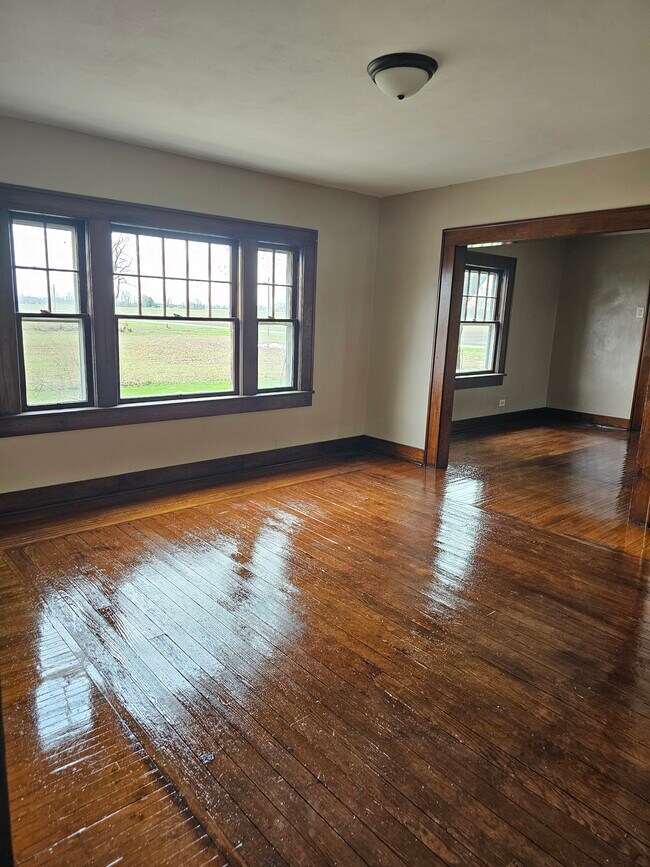 Photo - 5912 W 200 S