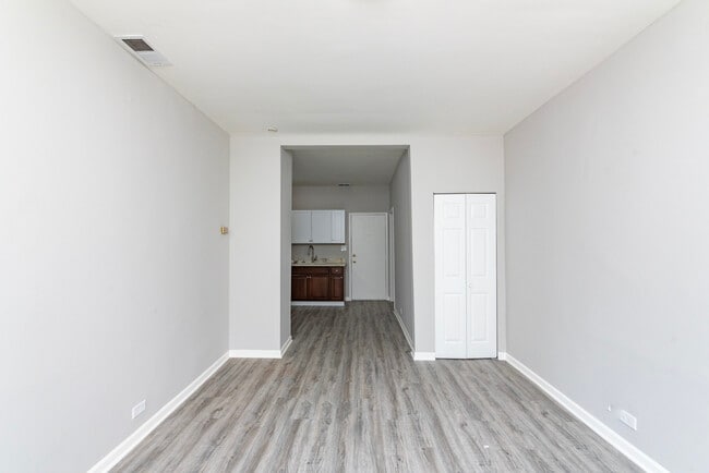 Photo - 1022 W Fry St Unit 1F