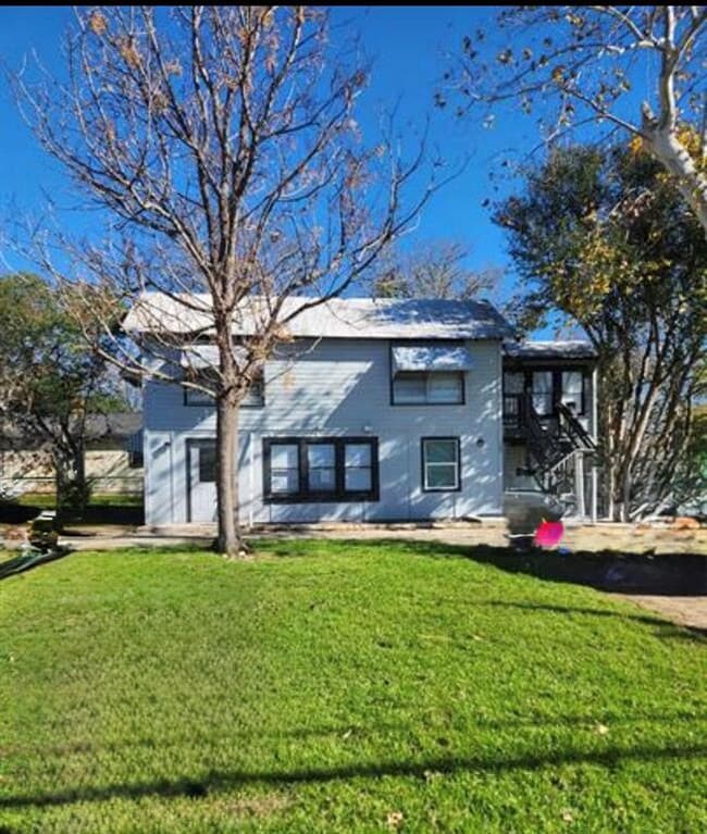 Building Photo - 130 Olive St