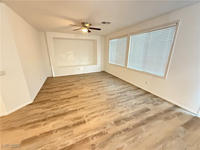 Photo - 3513 La Cascada Ave