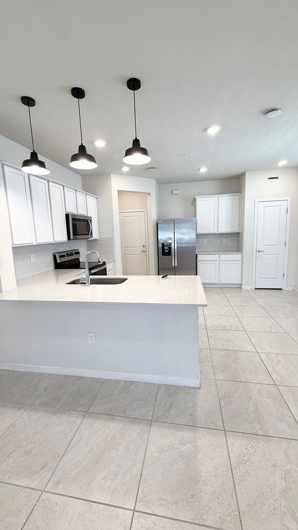 Photo - Grayson Square