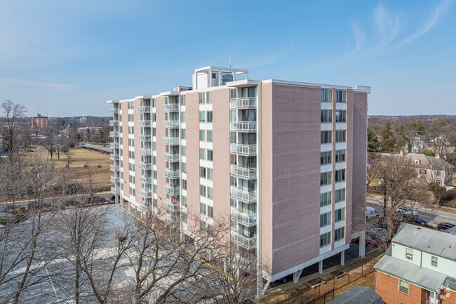 Photo - Strathmore Tower