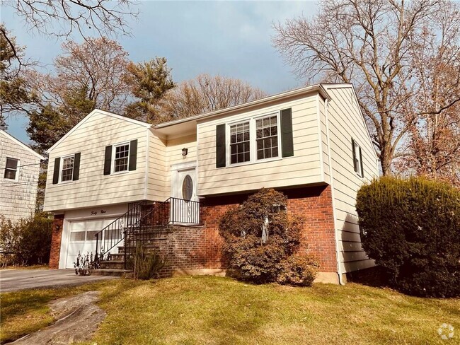 Building Photo - 49 Hommocks Rd Rental