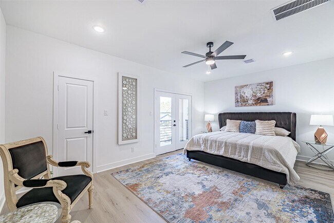 Photo - 7806 Comal St