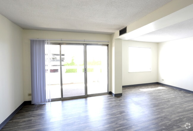 Estudio 305 - Provincial Towers