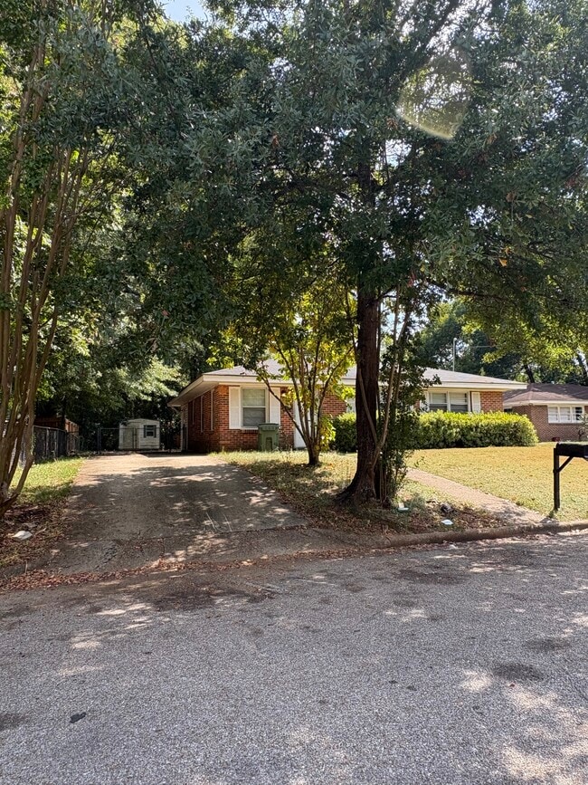 1814 Texas Ct