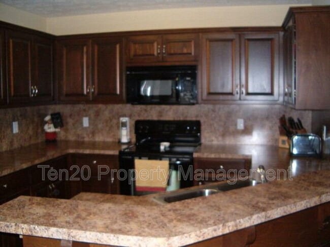 Photo - 18 Hillside Dr