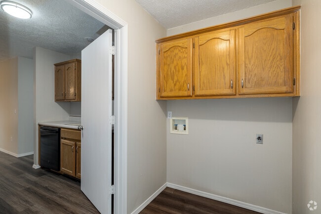 2BR, 1.5BA - Laundry