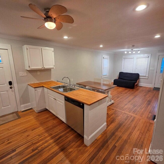 Photo - 383 Water St