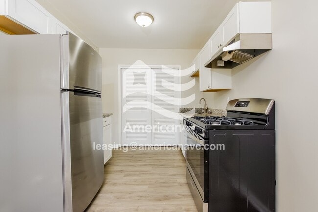 Photo - 8921 Cherry St