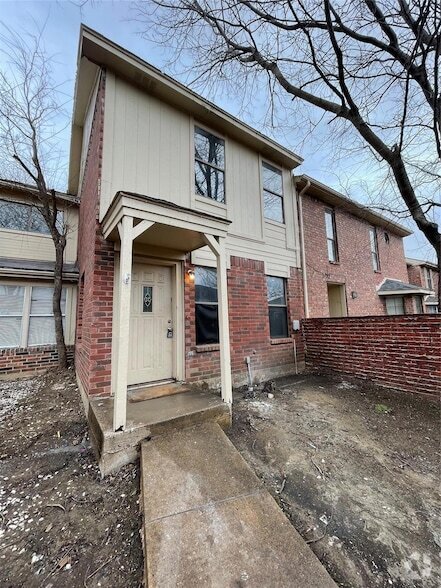 Building Photo - 723 Pebble Beach Dr Rental