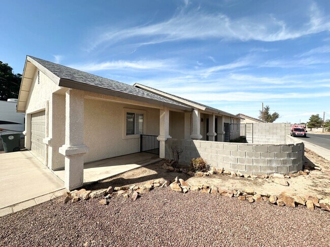 Photo - 2647 Simms Ave
