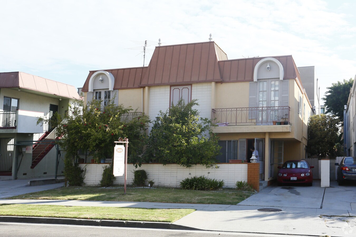 Photo - 3636 Clarington Ave