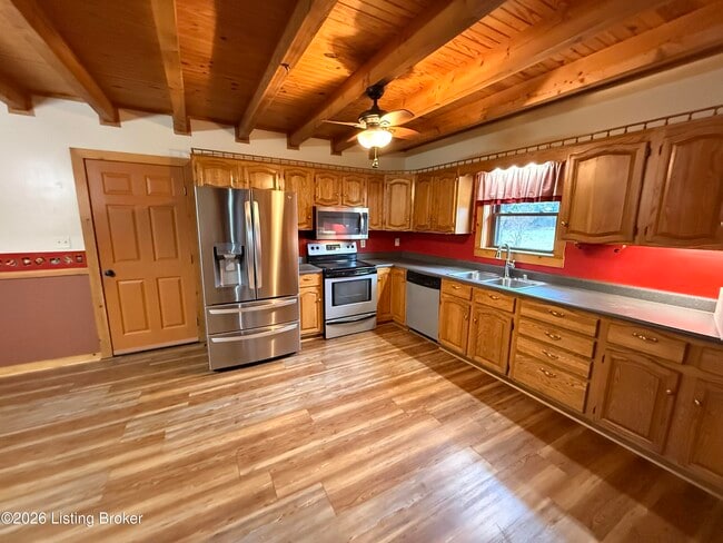 Photo - 207 Lake Shore Dr