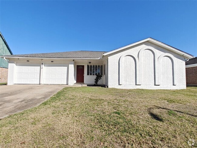 Building Photo - 8818 Roos Rd Rental