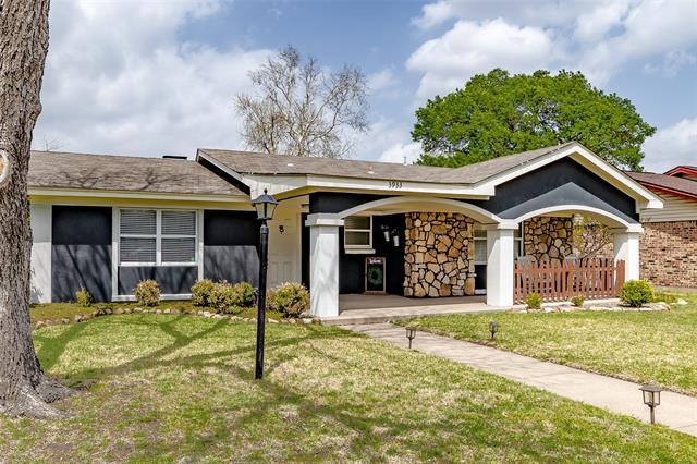 Photo - 3933 Upland Way