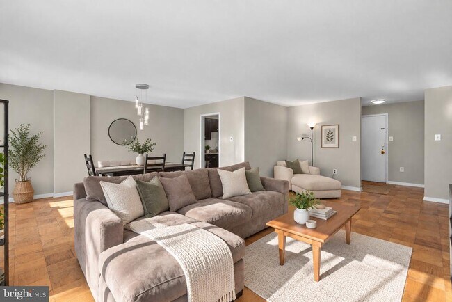 2501 Calvert St NW Unit 409