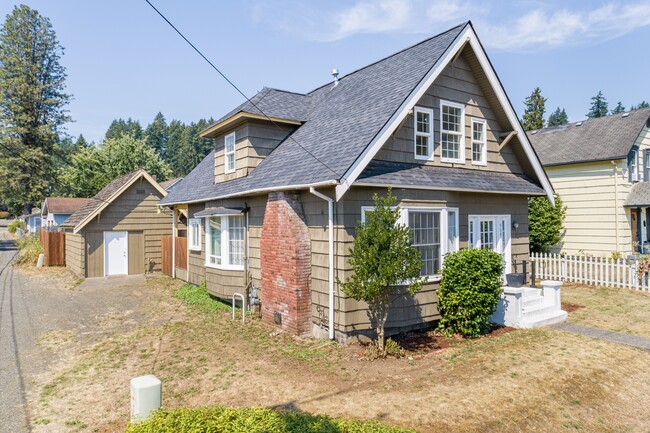 Photo - 519 N 5th St