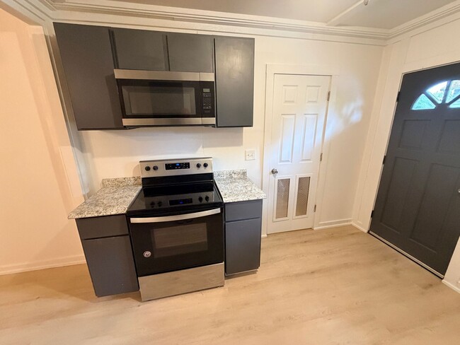 Photo - Remodeled One Bedroom Apartment in North Salem Unit 585