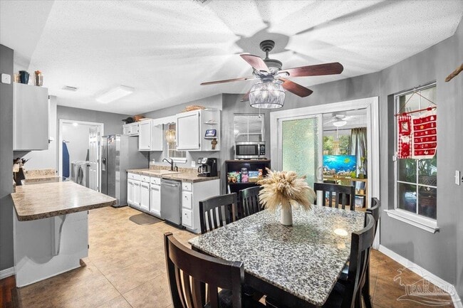 Photo - 2625 Tupelo Ave