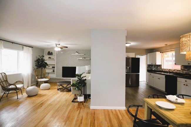 Photo - Spacious 5-Bed Gem with Finished Basement ...
