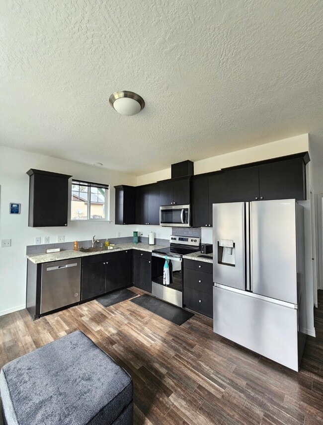 Photo - 203 Maven Wy