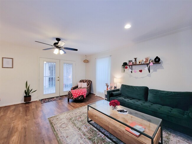 Photo - 2021 Winrock Blvd Unidad 167