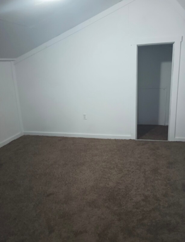 Photo - 1023 E 8th St