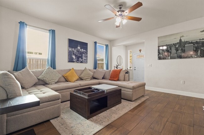 Photo - 2303 Starks Ave