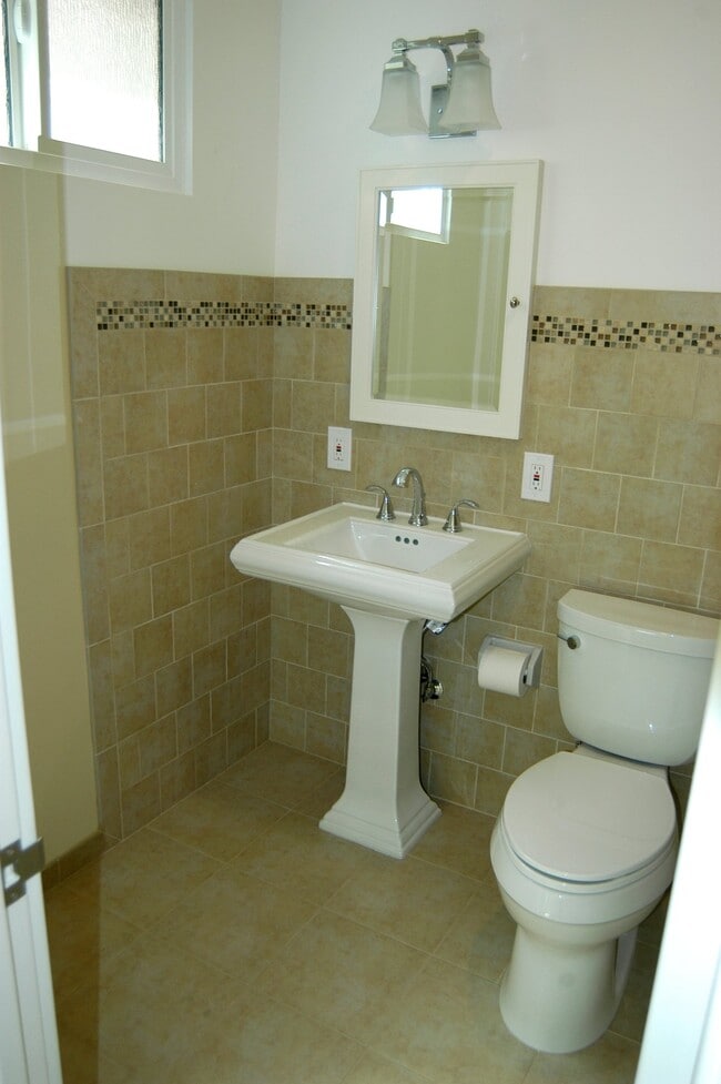 Photo - 1028 3rd St Unit 6